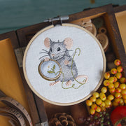 Stickdatei Maus mit Stickrahmen