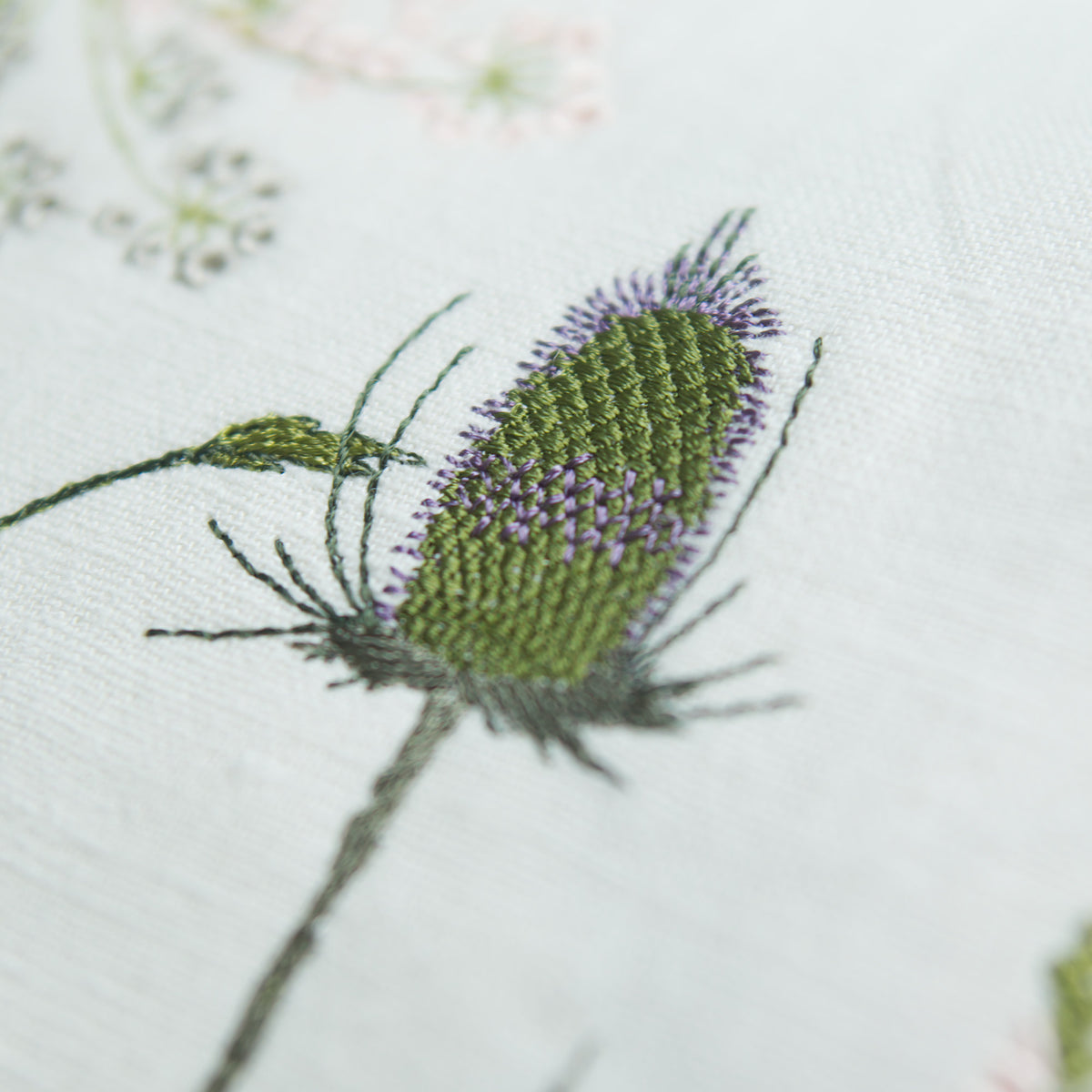 Cora Rae Rund Stickdatei Wildgräser – Cora Design Stickdateien