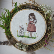 Stickdatei Mädchen mit Hase