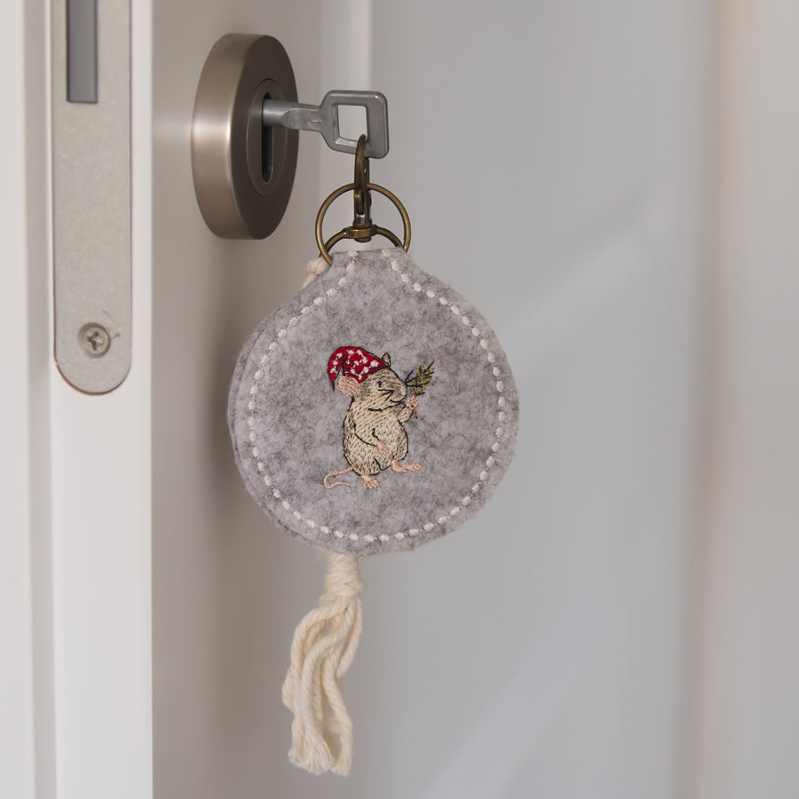 ITH Stickdatei Schlüsselanhänger mit Wichtelmaus