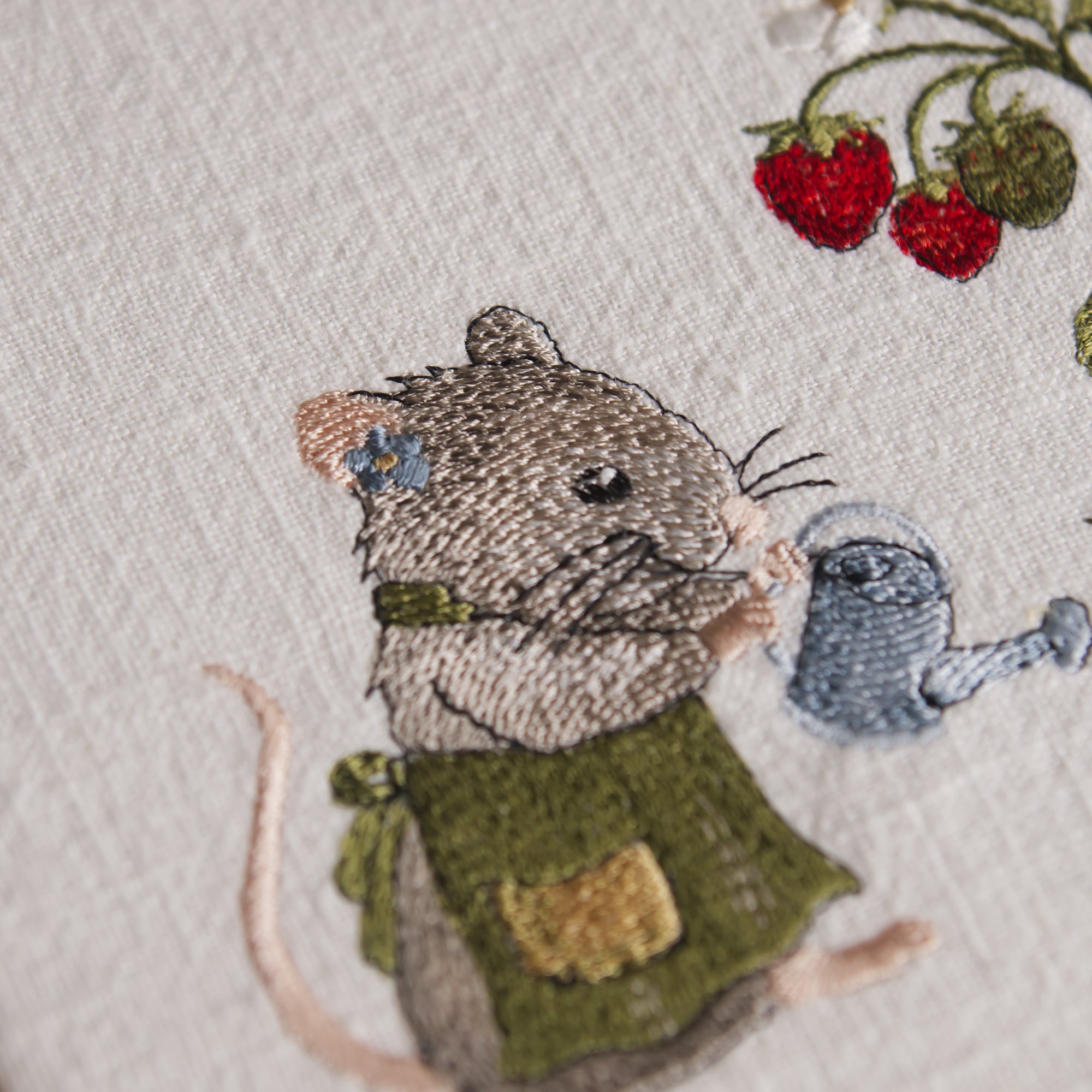 Stickdatei Erdbeergärtner-Maus