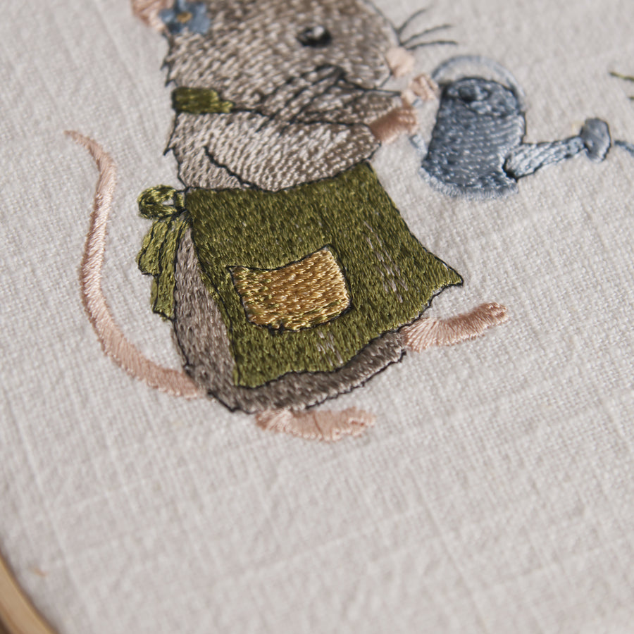 Stickdatei Erdbeergärtner-Maus