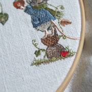 Stickdatei Maus unter der Lampiongirlande 13x18