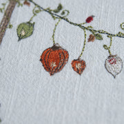 Stickdatei Maus unter der Lampiongirlande 13x18