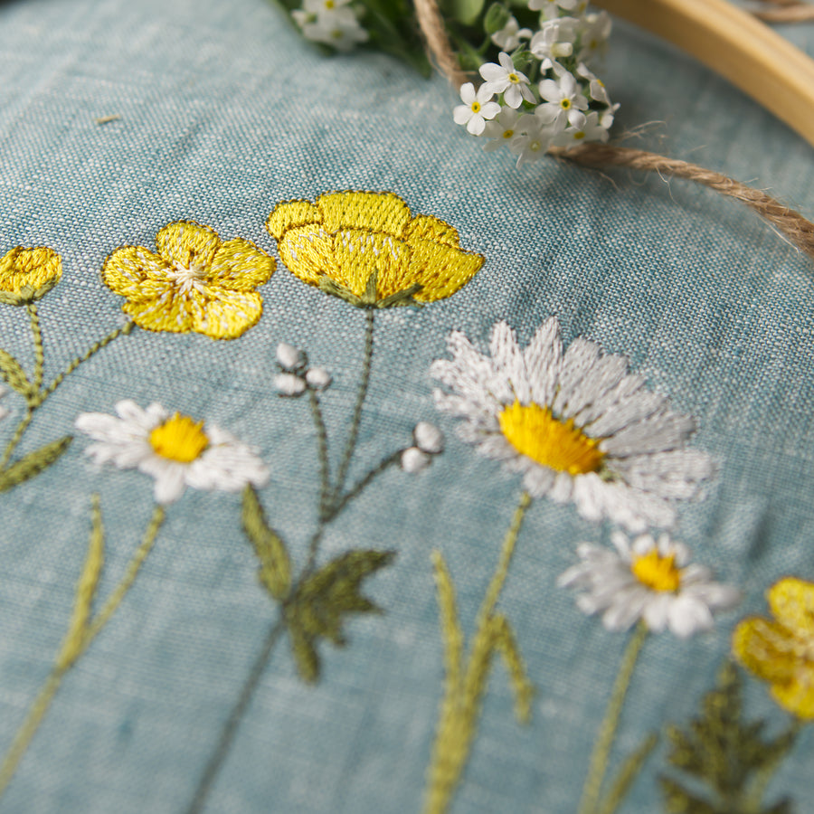 Stickdatei Butterblumenwiese