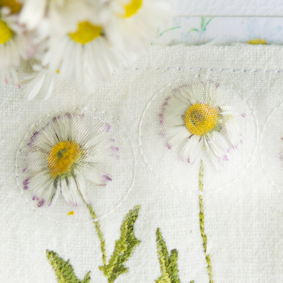 Stickdatei Gänseblümchen Wunschset mit Trockenblumen