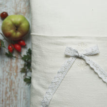 Lade das Bild in den Galerie-Viewer, Stickdatei Set Vogelhochzeit mit Knopfloch  für große Rahmen
