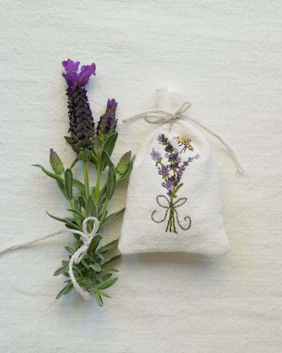 Stickdatei Set Lavendel mit Biene