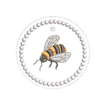 Lade das Bild in den Galerie-Viewer, Stickdatei Taschenbaumler Biene
